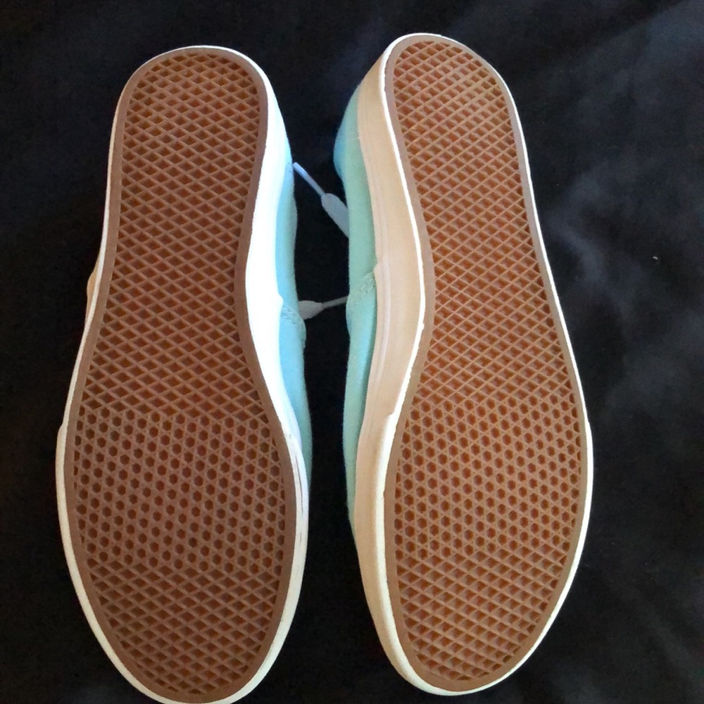 Vans - Picture 2 of 3